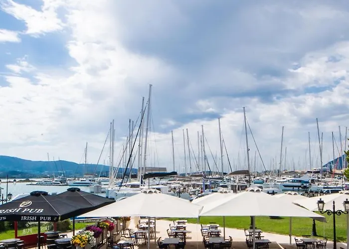 Eleni Our Seasunny House In